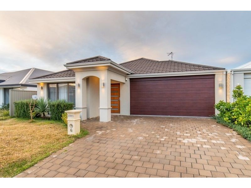6 Ontario Grove, Success WA 6164