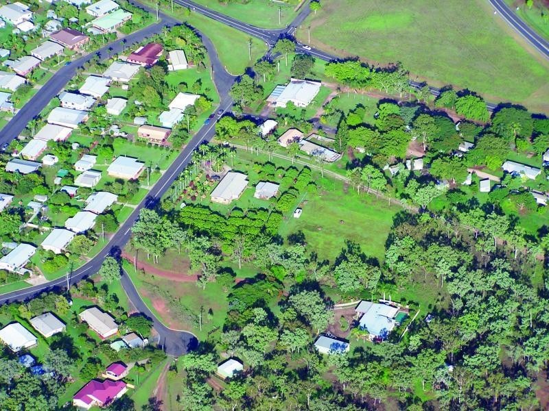 7 Kenneally Road, Mareeba QLD 4880