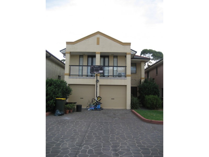 2//24  Padua Close, Prestons NSW 2170