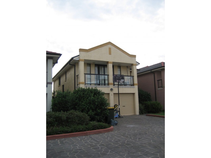 2//24  Padua Close, Prestons NSW 2170