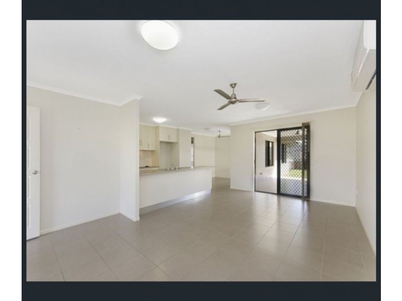 94 Daintree Drive, Bushland Beach QLD 4818