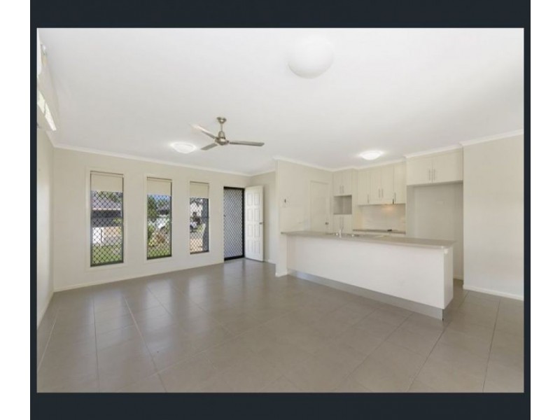 94 Daintree Drive, Bushland Beach QLD 4818