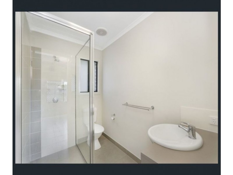 94 Daintree Drive, Bushland Beach QLD 4818