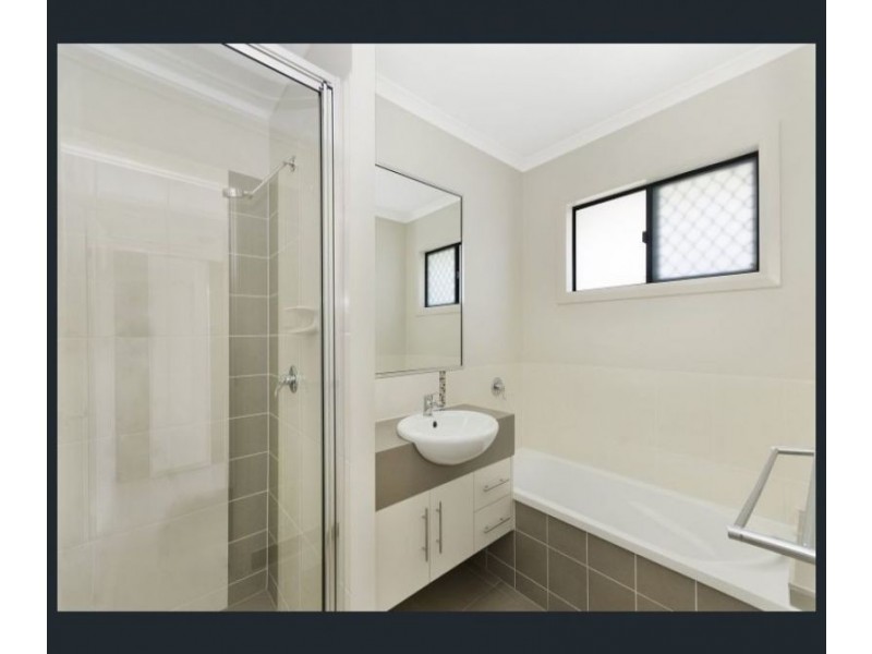 94 Daintree Drive, Bushland Beach QLD 4818