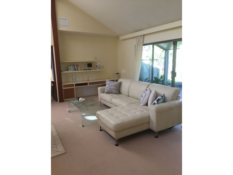 45 Elwood st, Kenmore Hills QLD 4069