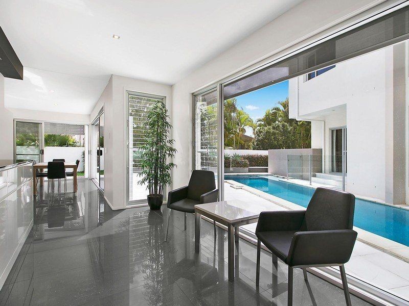 46 Tarcoola Ave, Mooloolaba QLD 4557