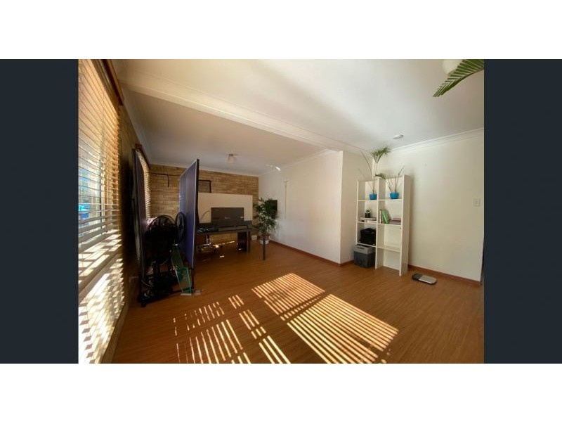 35 Deerdale St, Stafford Heights QLD 4053