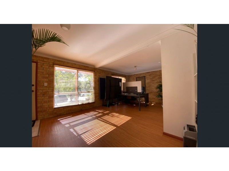 35 Deerdale St, Stafford Heights QLD 4053