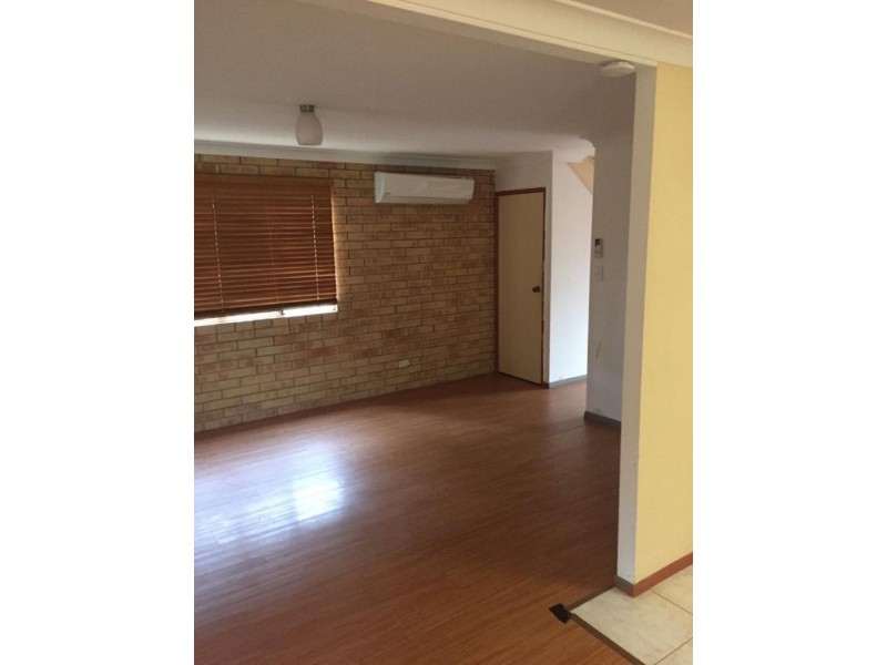 35 Deerdale St, Stafford Heights QLD 4053