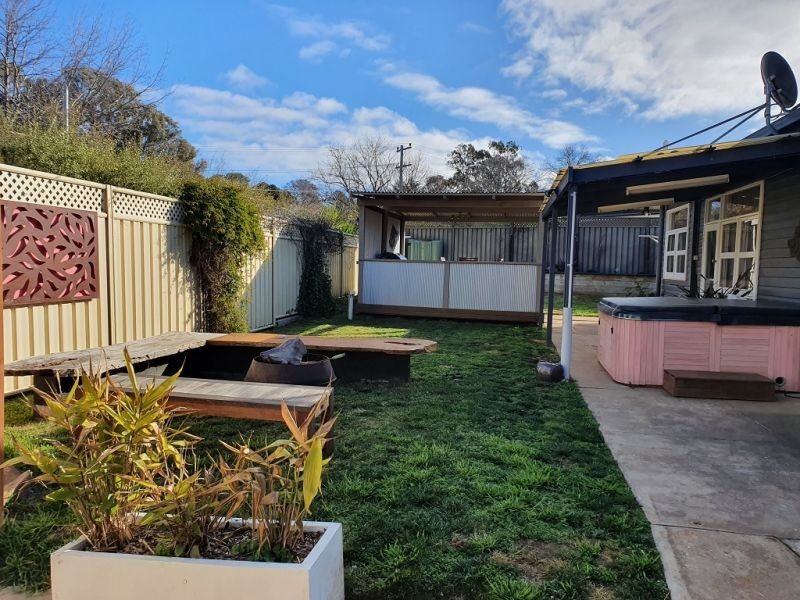 24 Amaroo Place, Yass NSW 2582