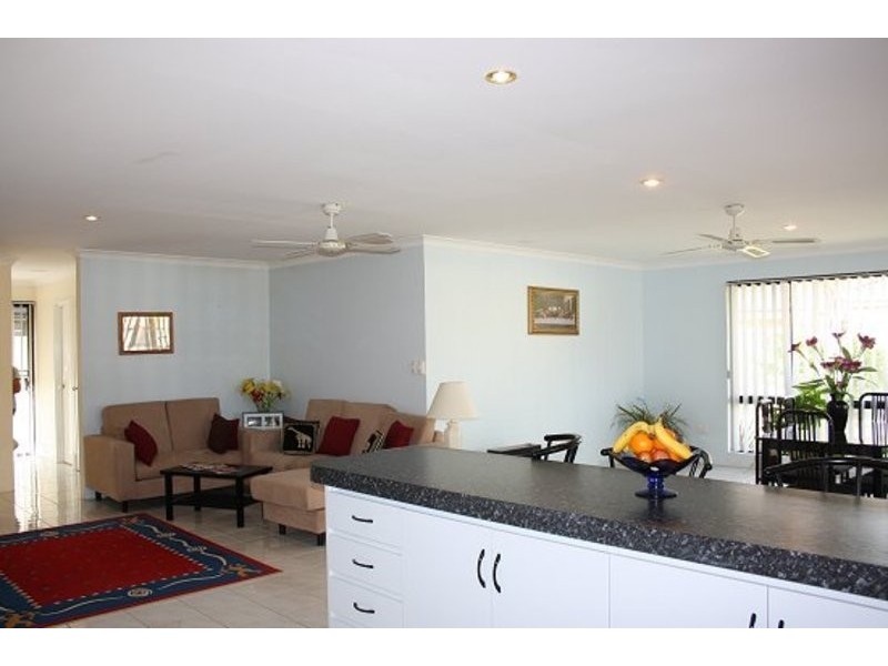 24 Menora Loop, Warnbro WA 6169