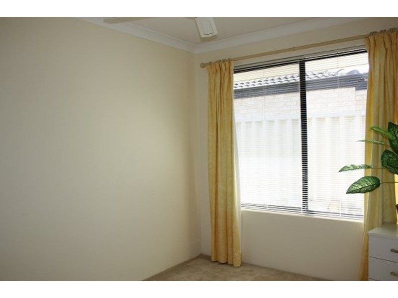 24 Menora Loop, Warnbro WA 6169