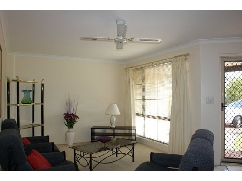 24 Menora Loop, Warnbro WA 6169