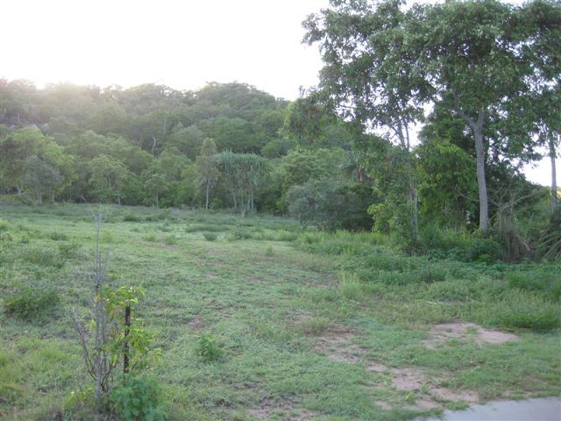 2 Jaydn Court, Magnetic Island QLD 4819