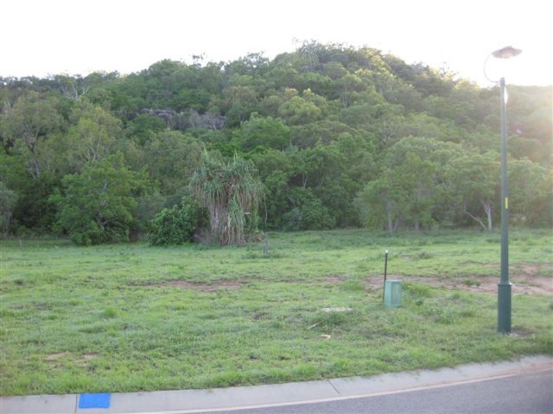 2 Jaydn Court, Magnetic Island QLD 4819