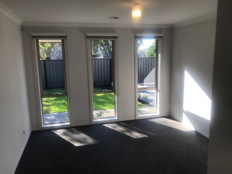 1/62 Marklin street, Cranbourne VIC 3977