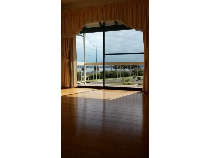 1/158 Melville Pde, Como WA 6152