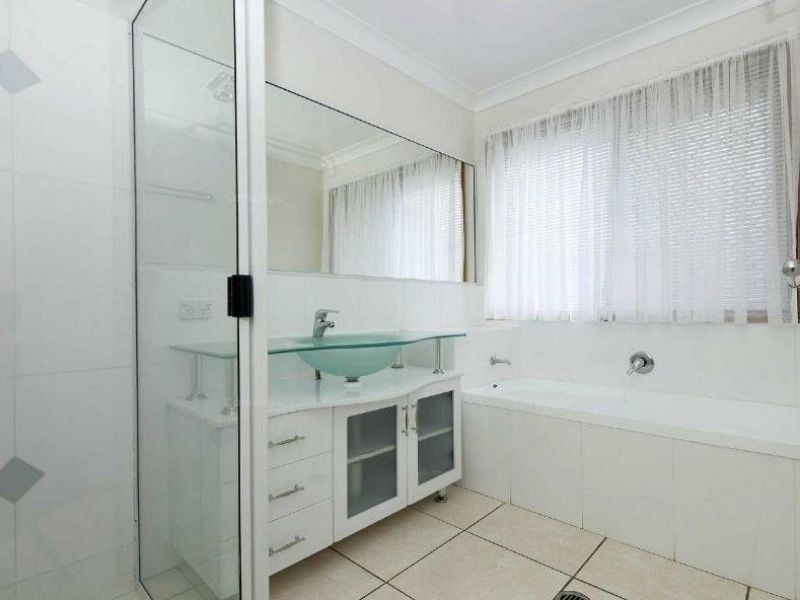 1/12A Rama Court, Kearneys Spring QLD 4350