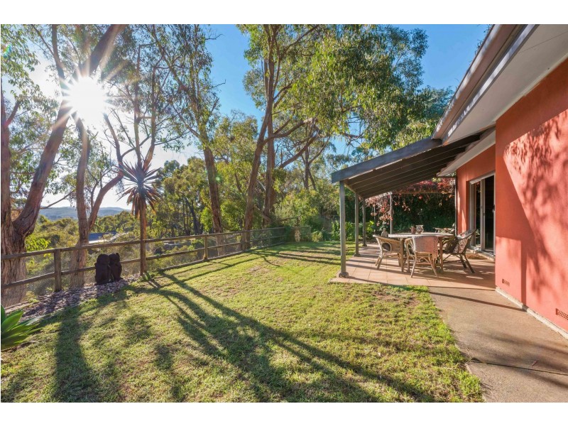 22 Oak Ave, Bridgewater SA 5155