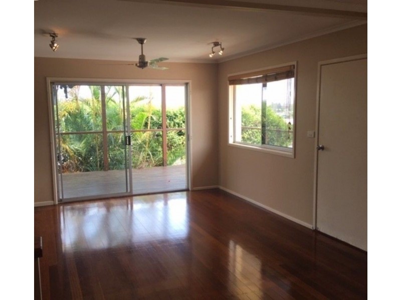 1 Culla Culla St, Battery Hill QLD 4551