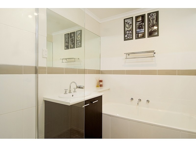 4 Gaskell Avenue, Mount Eliza VIC 3930