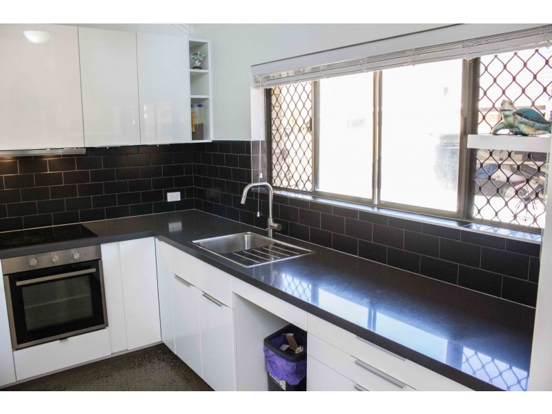 10/7 Lind Avenue, Palm Beach QLD 4221