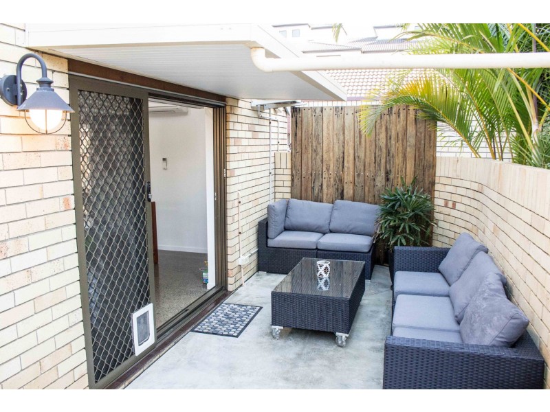 10/7 Lind Avenue, Palm Beach QLD 4221