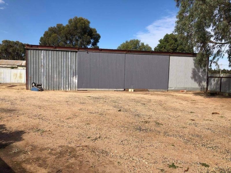 63 Frederick St, Urana NSW 2645