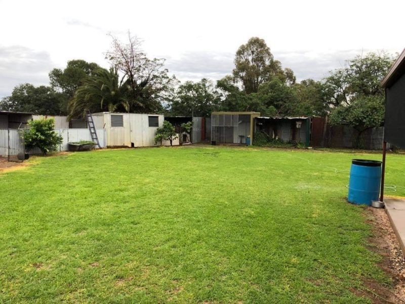 63 Frederick St, Urana NSW 2645