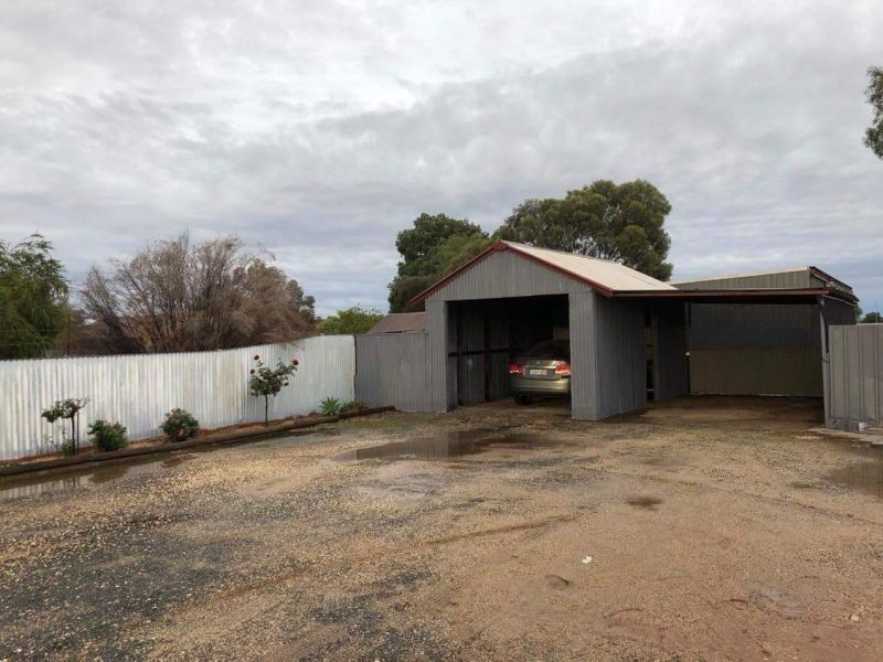 63 Frederick St, Urana NSW 2645