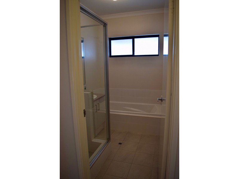 8A Wicklow Street, Thornlie WA 6108