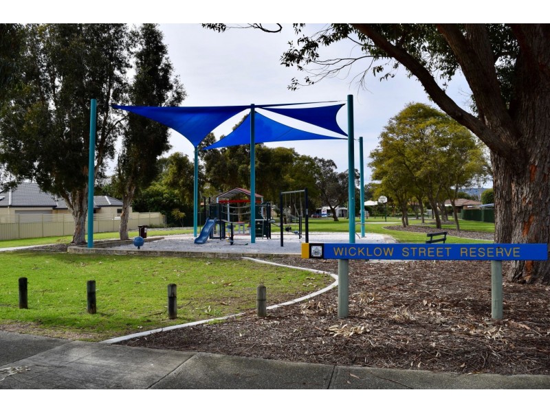 8A Wicklow Street, Thornlie WA 6108