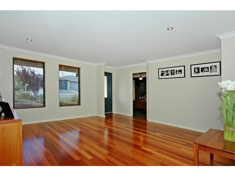 59 Selkirk Drive, Kinross WA 6028