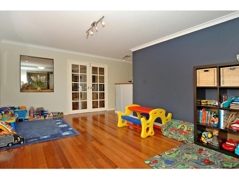 59 Selkirk Drive, Kinross WA 6028