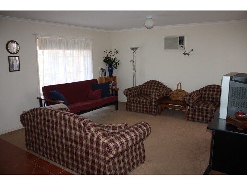 3 Preston Place, Golden Square VIC 3555