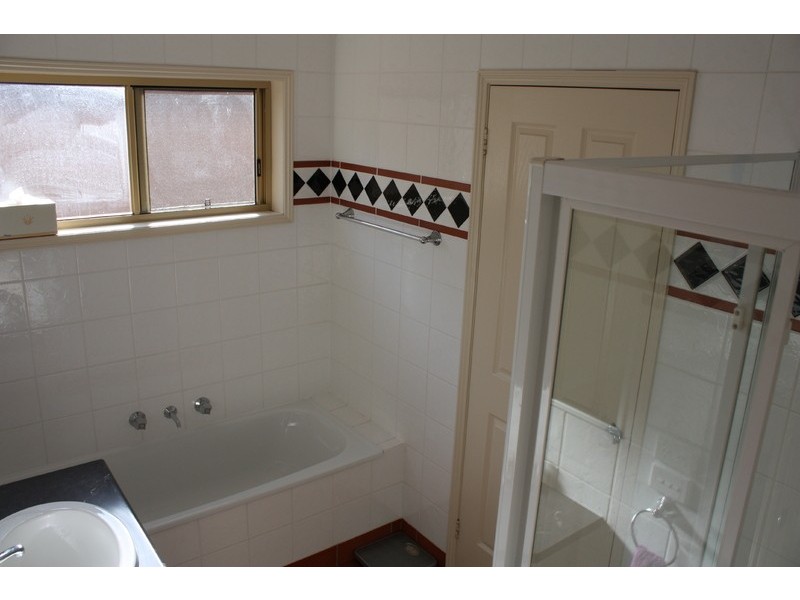 3 Preston Place, Golden Square VIC 3555