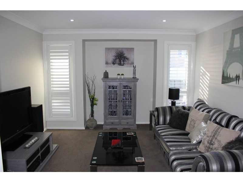 2 Matilda Court, Cameron Park NSW 2285