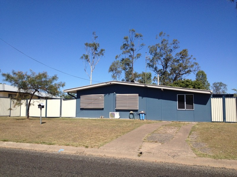 15 Armstrong cresent, Dysart QLD 4745