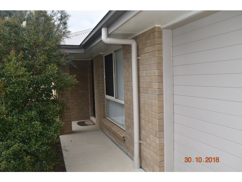 51 Currey Street, Roma QLD 4455