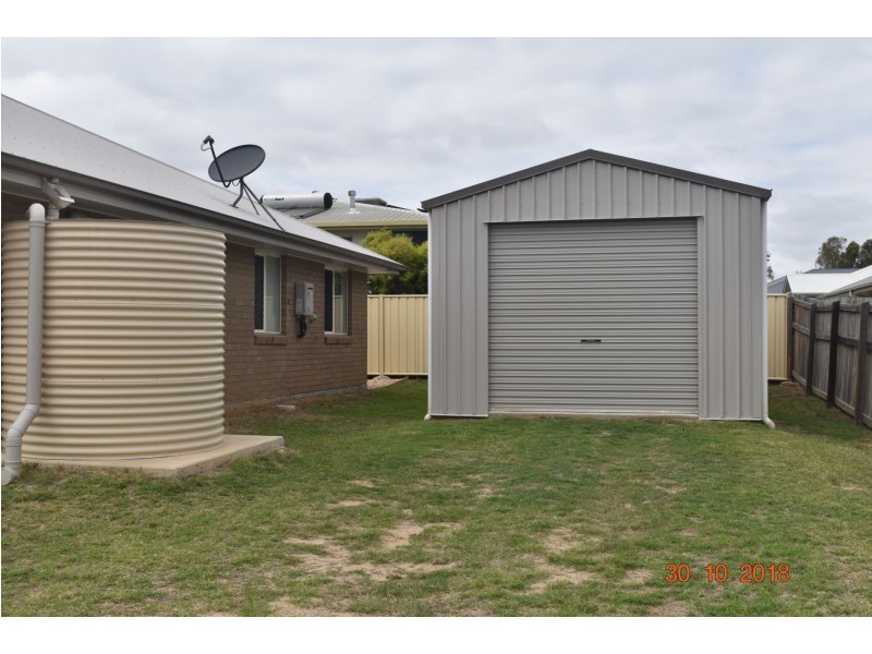 51 Currey Street, Roma QLD 4455