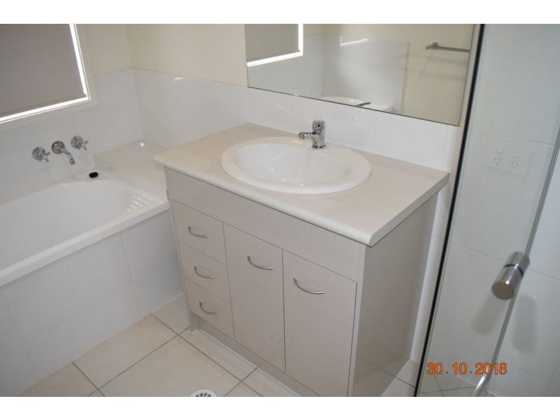 51 Currey Street, Roma QLD 4455