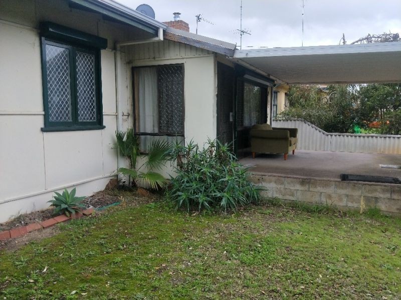 14 Boyalla St, Carey Park WA 6230