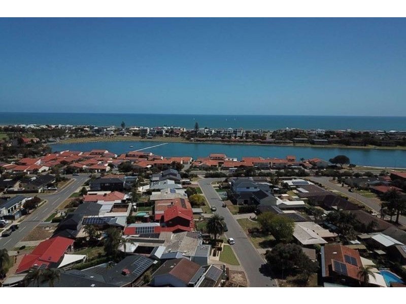 16 Saint Andrews way, West Lakes SA 5021