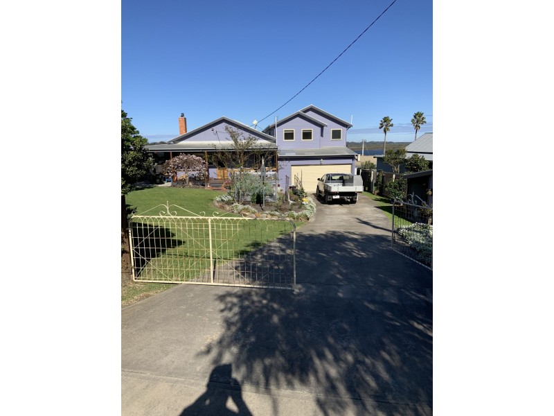 9 Willis Ave, Marlo VIC 3888