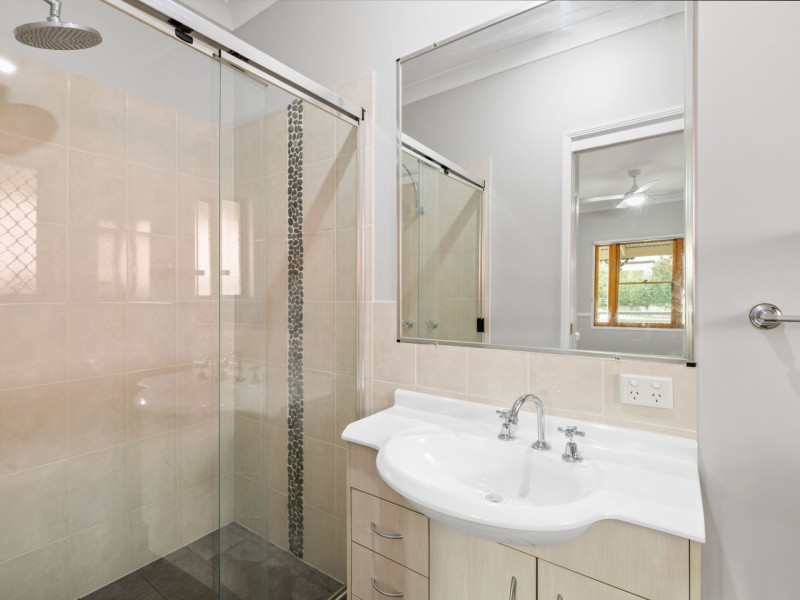 14 Gloucester st, Waterford QLD 4133