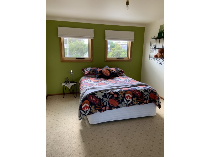 9 Willis Ave, Marlo VIC 3888