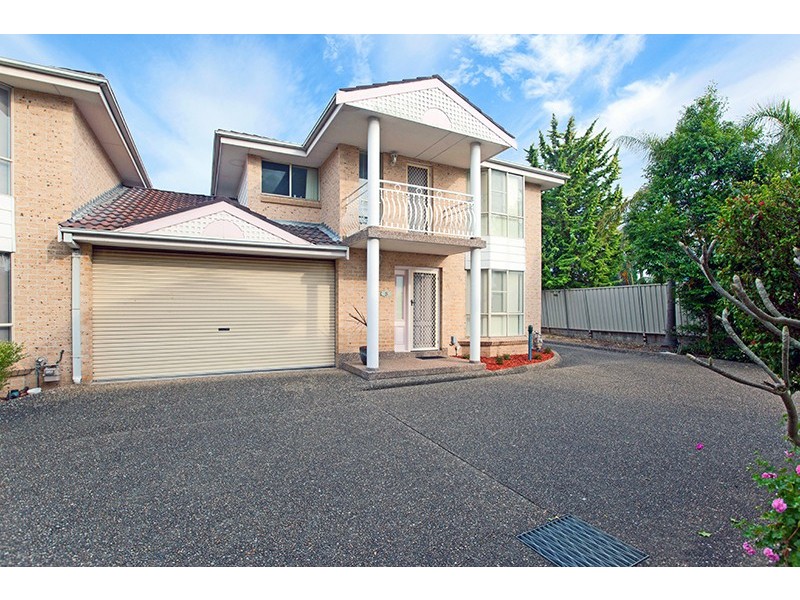 5/9-11 Seaeagle Crescent, Green Valley NSW 2168