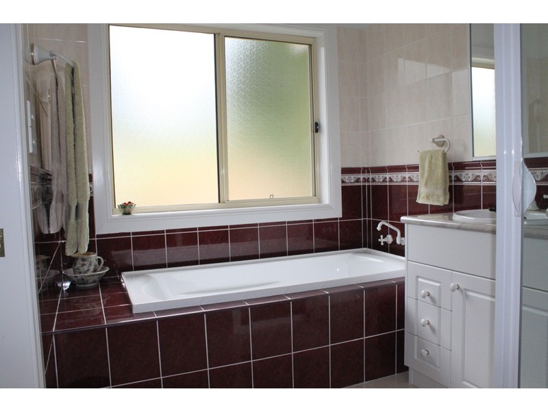 42 Ison Lane, Berry NSW 2535