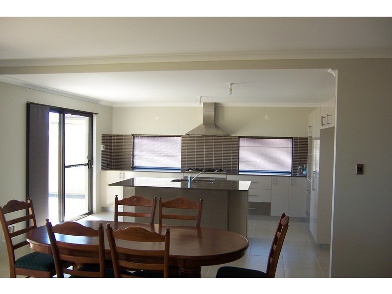 91 Cawana Pkwy, Lakelands WA 6180