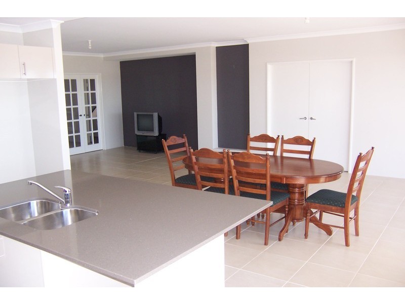 91 Cawana Pkwy, Lakelands WA 6180